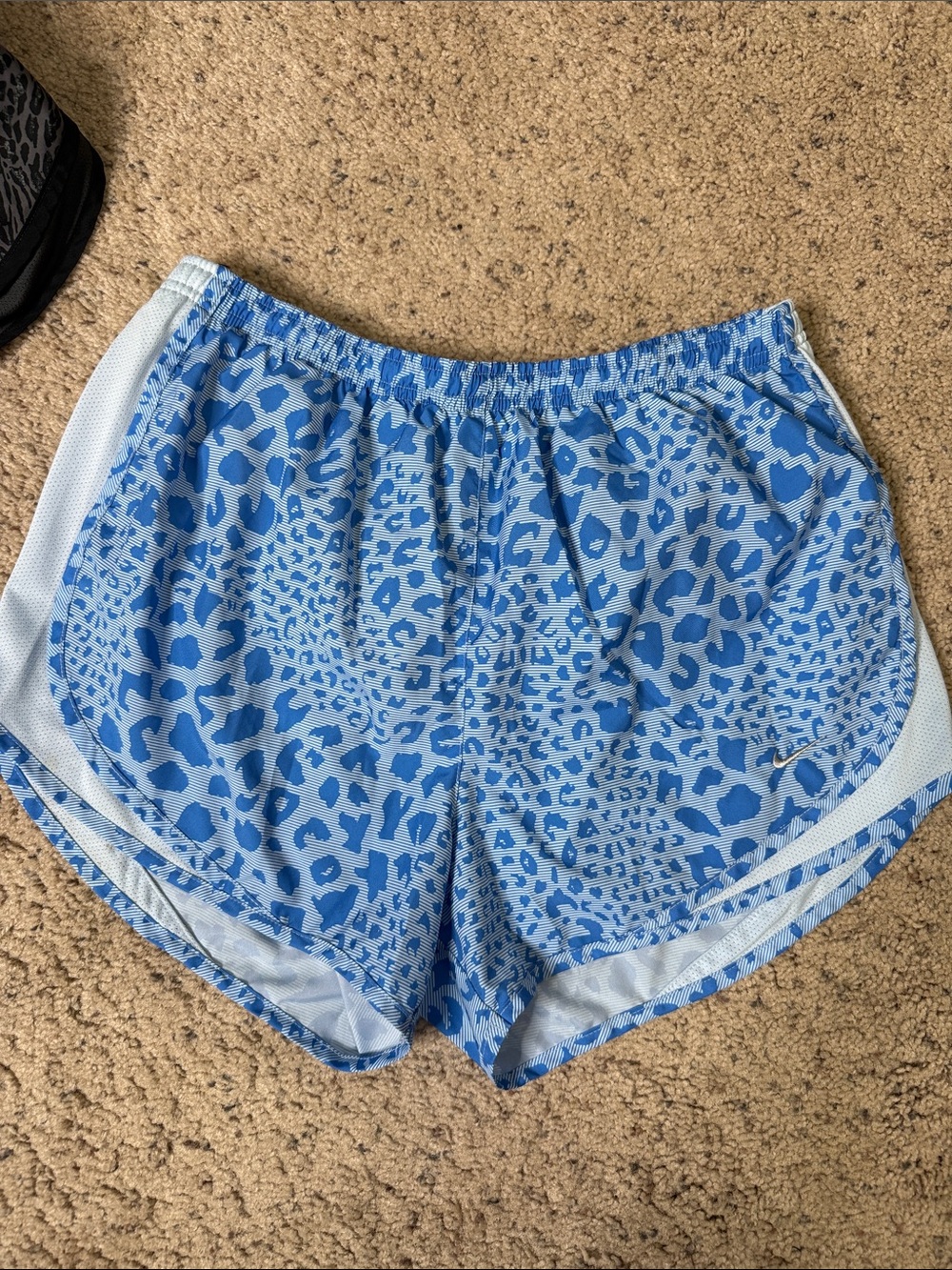 Nike Dry Fit Light Blue Leopard Print Women's Athletic Shorts M